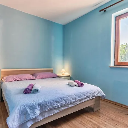 6 Bedroom Amazing In Bratulici * Hreljici