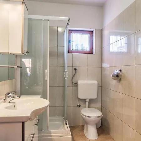 6 Bedroom Amazing In Bratulici Holiday home