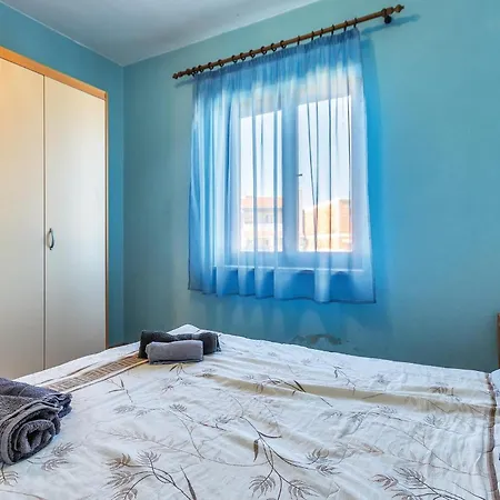 6 Bedroom Amazing In Bratulici Holiday home Hreljici