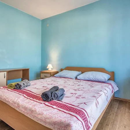 Holiday home 6 Bedroom Amazing In Bratulici Hreljici