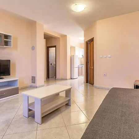 6 Bedroom Amazing In Bratulici Holiday home